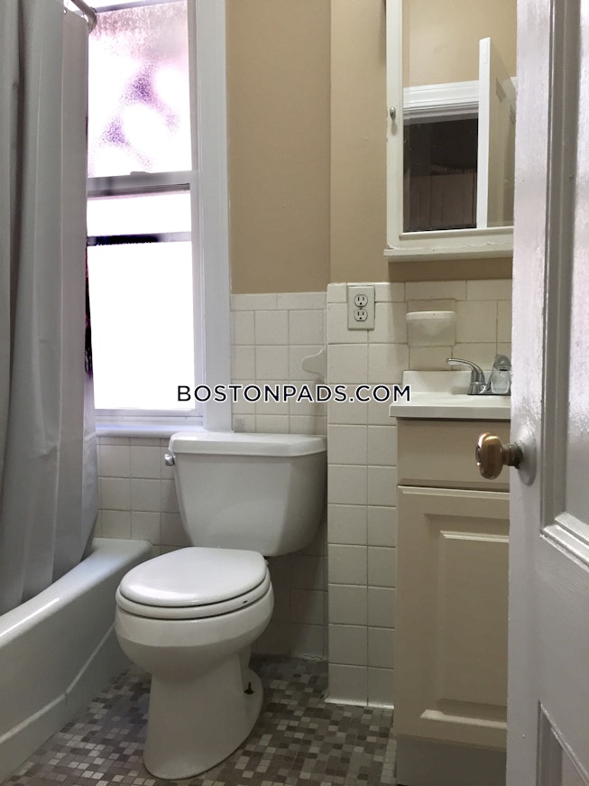 Brookline - $1,700 /mo