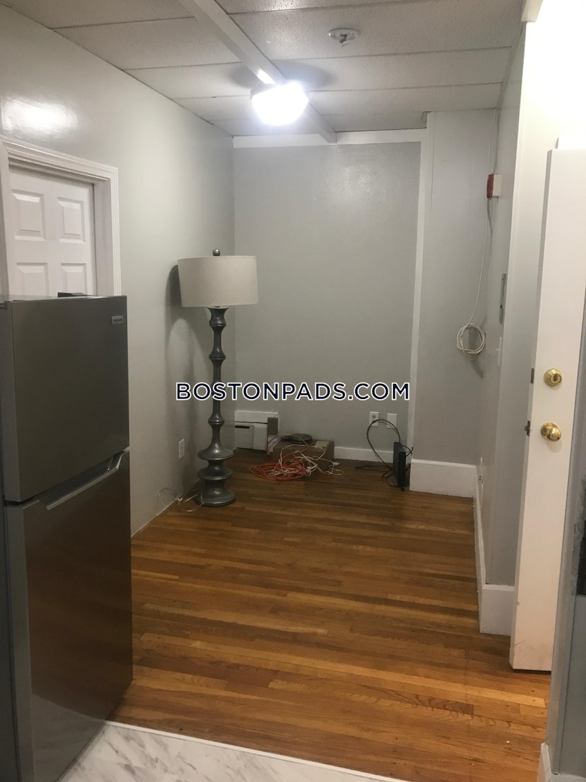 Boston - $3,200 /month