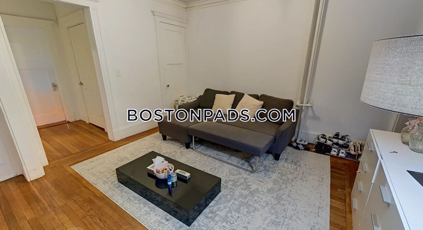 Boston - $5,095 /month