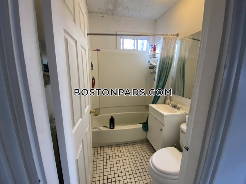 Boston - $4,700 /month