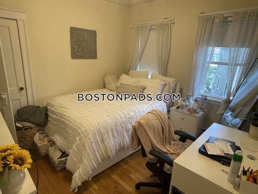 Boston - $2,800 /month