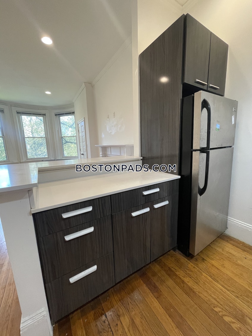 Boston - $3,300 /month