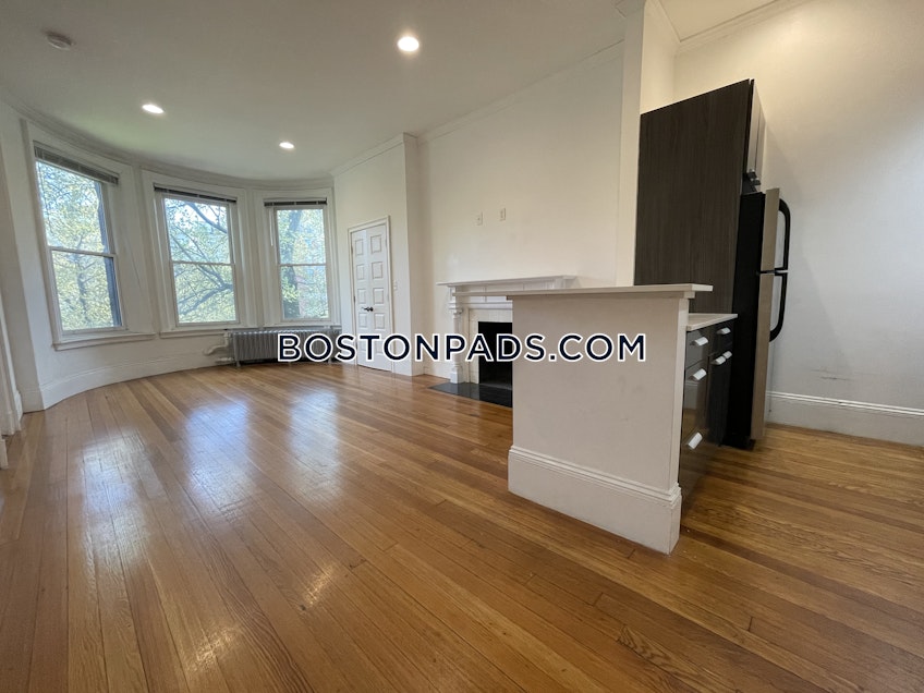 Boston - $3,300 /month