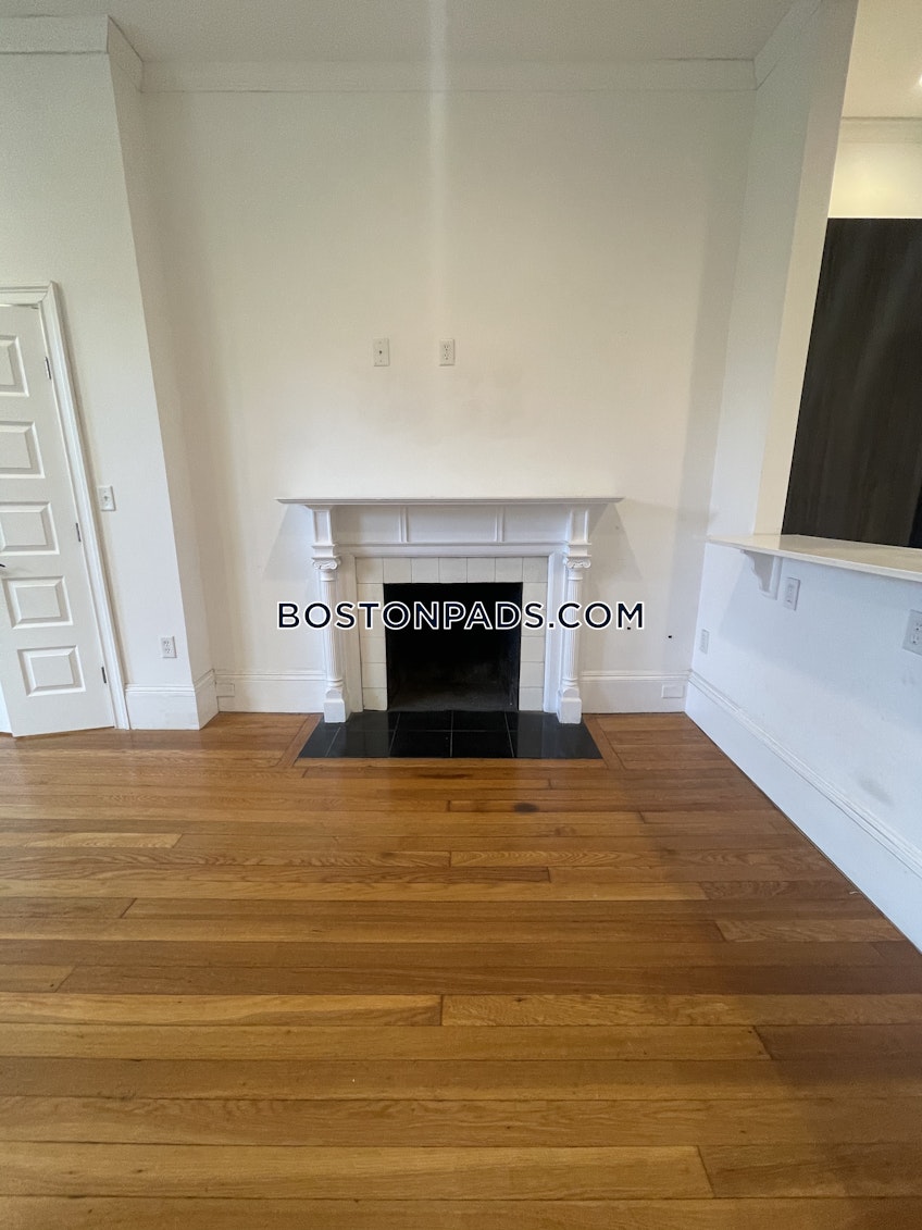 Boston - $3,300 /month