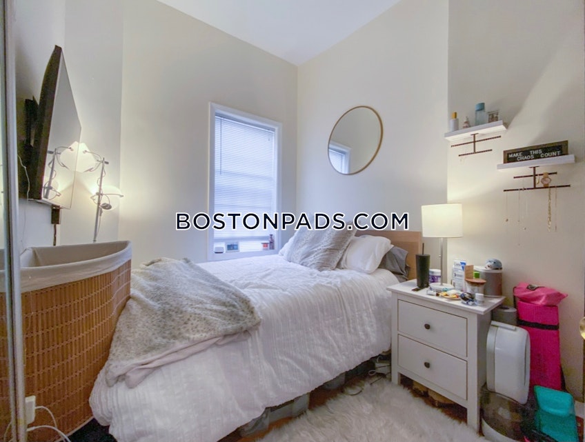 Boston - $5,050 /month