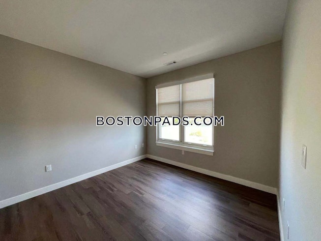 Boston - $4,928 /mo