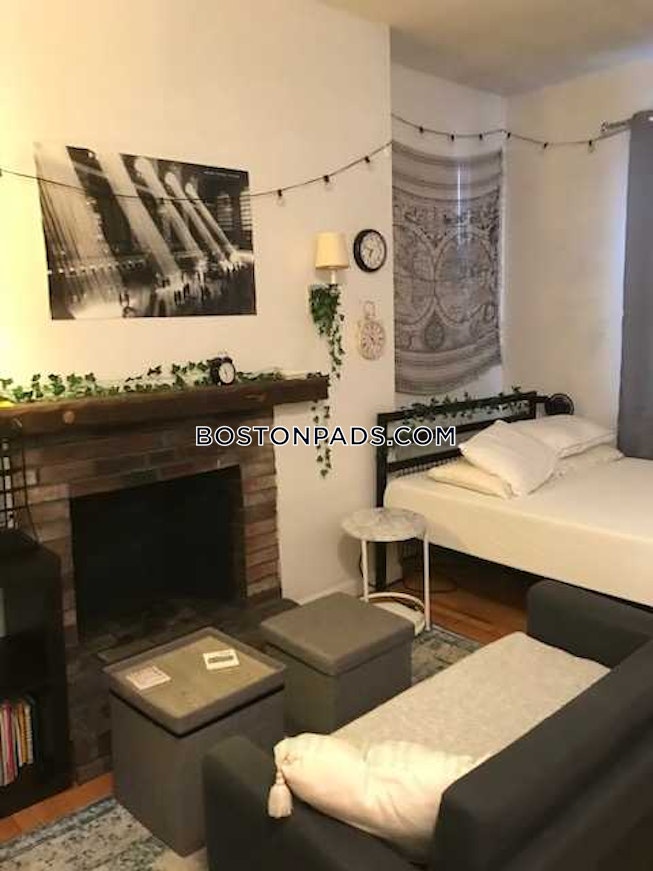 Boston - $1,600 /mo