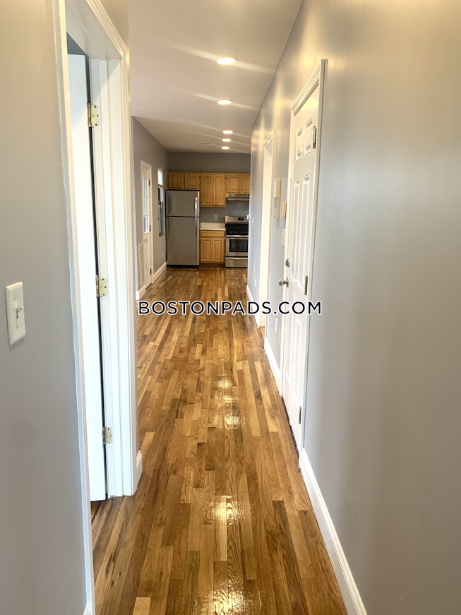 Boston - $3,600 /mo