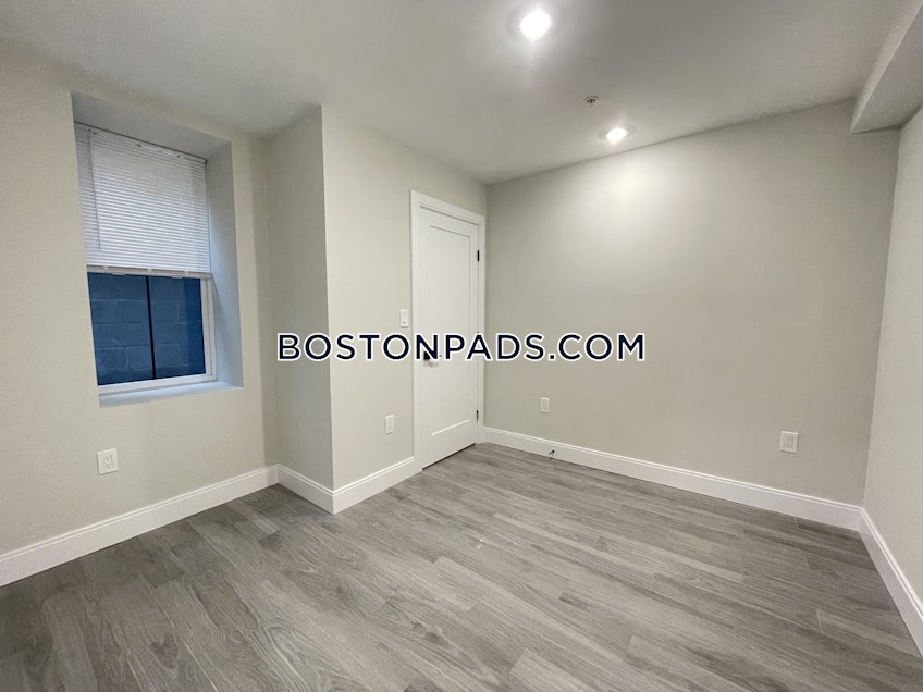 Boston - $3,595 /month