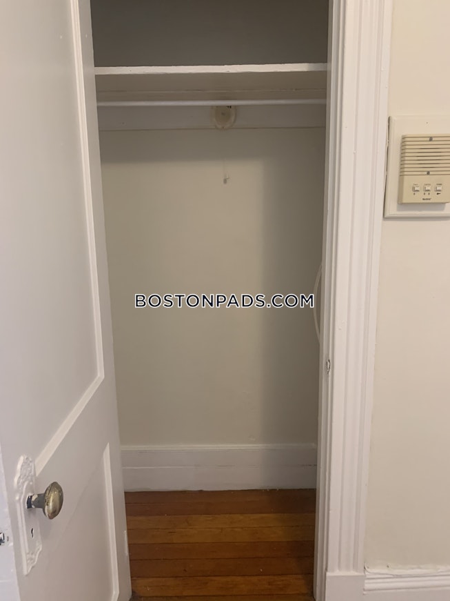 Boston - $1,800 /mo