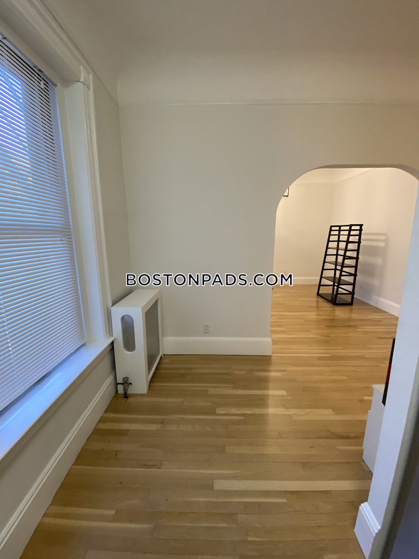 Boston - $2,850 /month