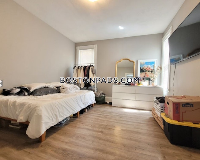 Boston - $5,410 /mo