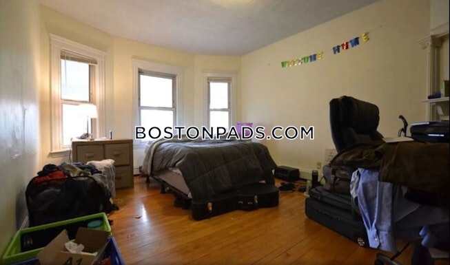 Boston - $5,200 /mo