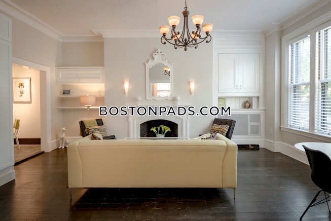 Boston - $3,200 /mo