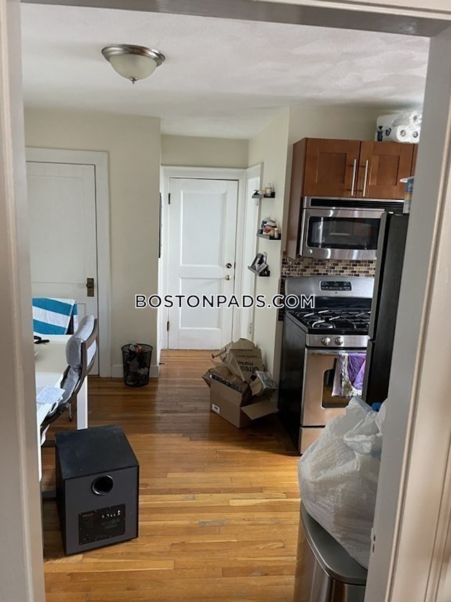 Somerville - $2,200 /mo