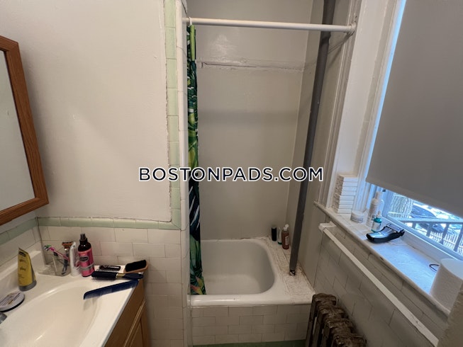 Boston - $2,425 /mo