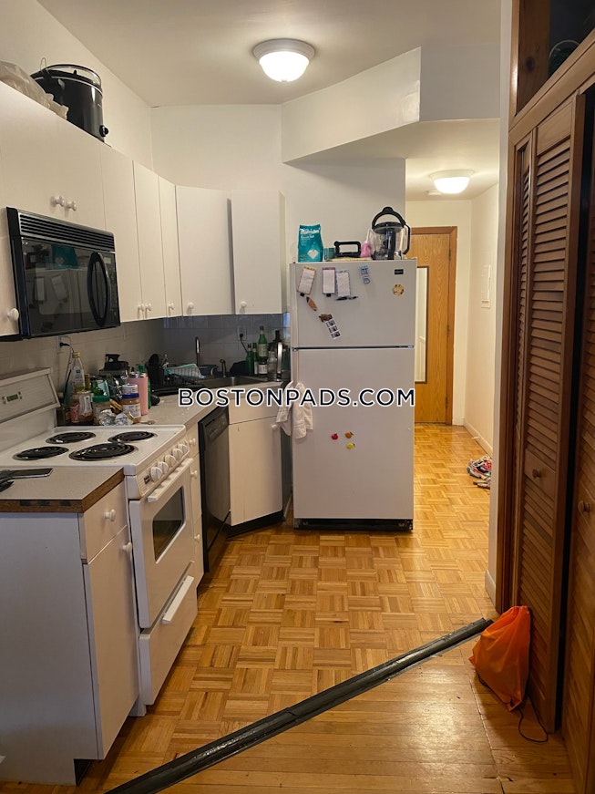 Boston - $4,000 /mo