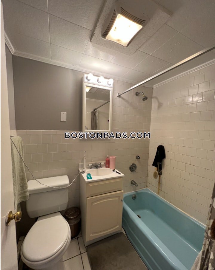somerville-1-bed-1-bath-available-now-on-somerville-ave-in-somerville-porter-square-2425-4638019 