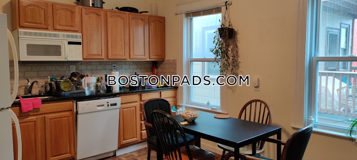 somerville-spacious-4-bed-15-bath-available-91-on-harold-st-in-somerville-dali-inman-squares-4600-4091773 