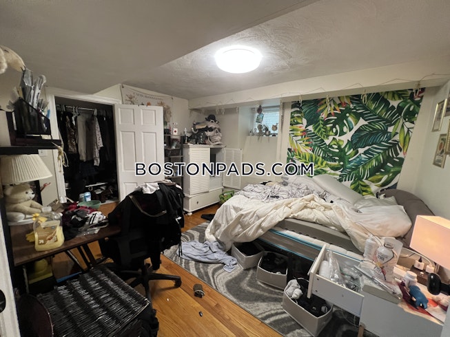 Boston - $4,200 /mo