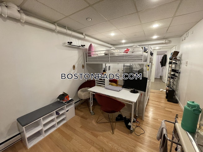 Boston - $2,095 /mo