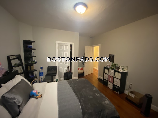 Boston - $4,100 /mo