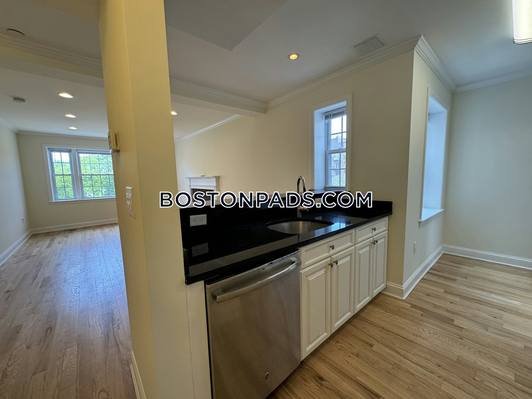 Cambridge - $4,950