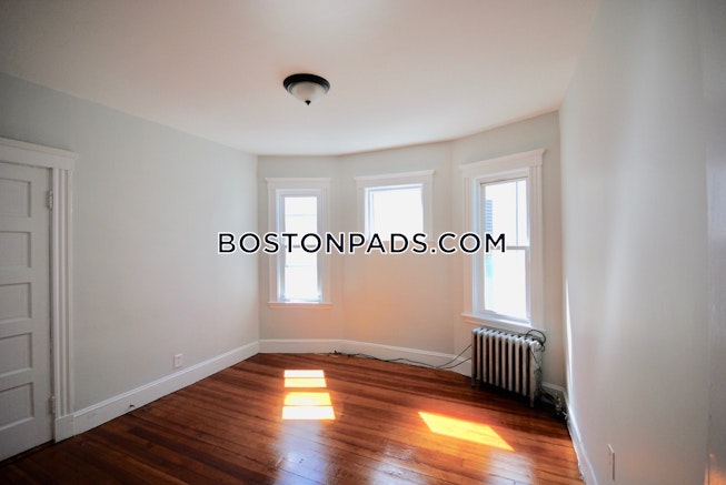 Boston - $3,000 /mo