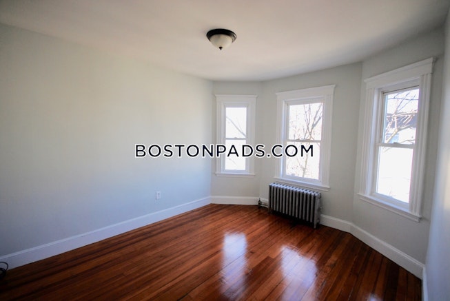 Boston - $3,000 /mo