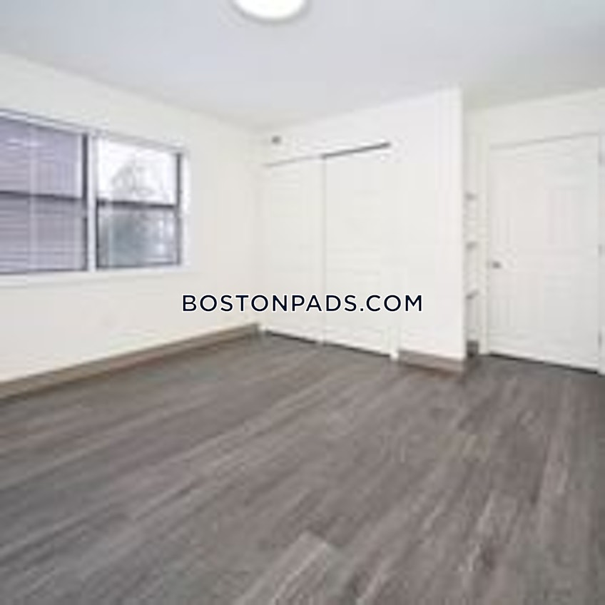 Boston - $3,125 /month