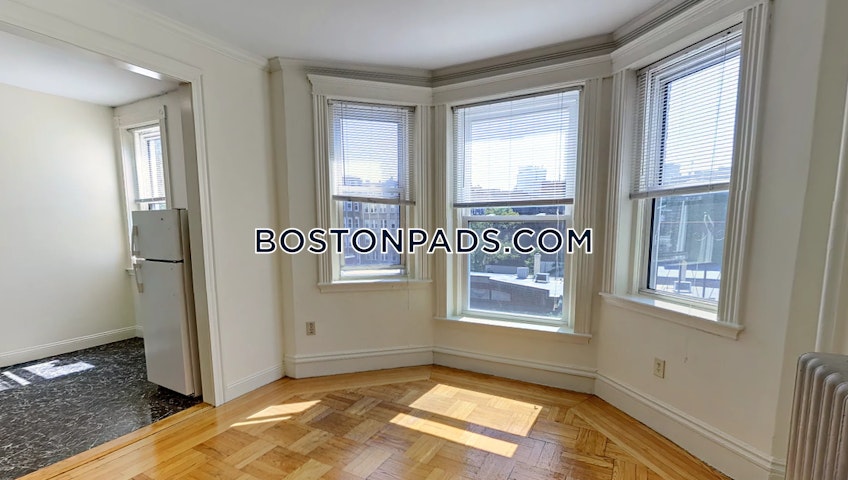 Boston - $2,400 /month