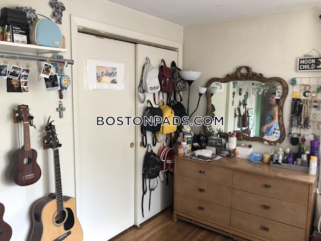 Boston - $2,300 /mo