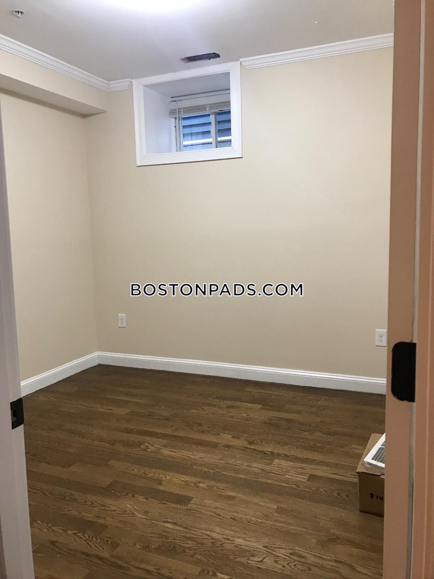 Boston - $4,000 /month