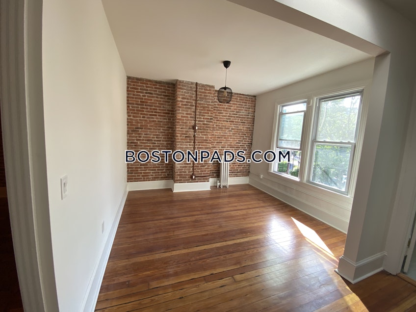 Boston - $3,000 /month