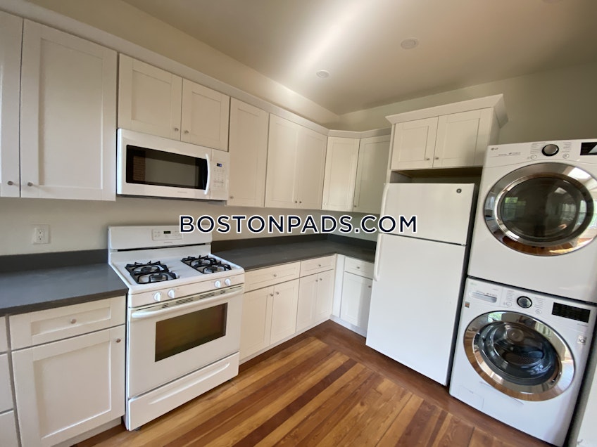 Boston - $3,000 /month