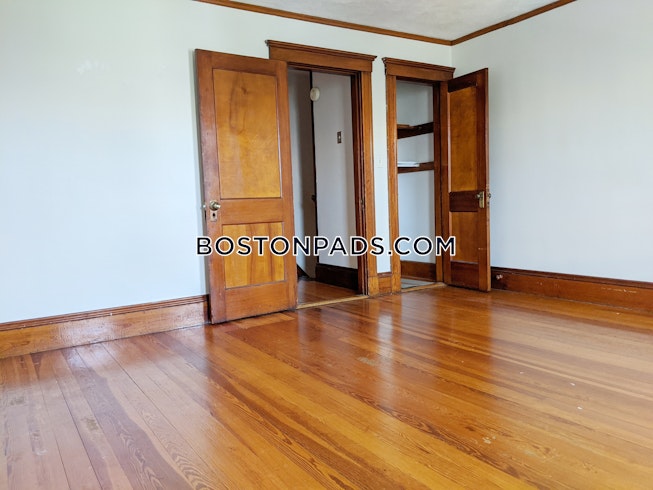 Somerville - $2,700 /mo