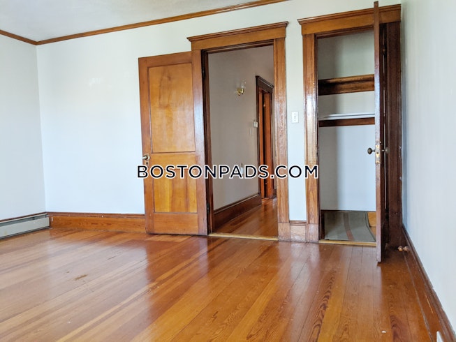 Somerville - $2,700 /mo