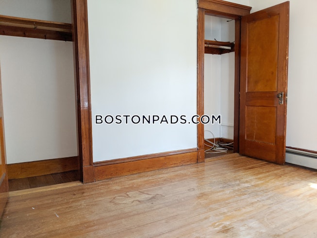 Somerville - $2,700 /mo