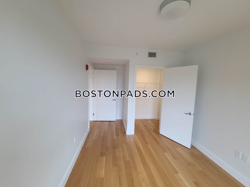 Boston - $5,575 /month