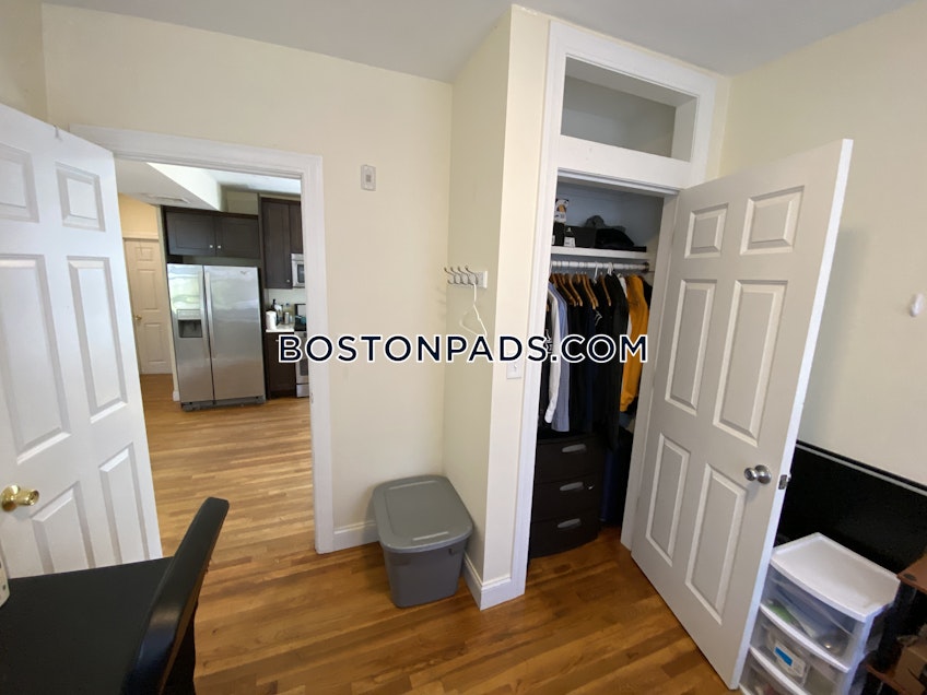 Boston - $5,400 /month