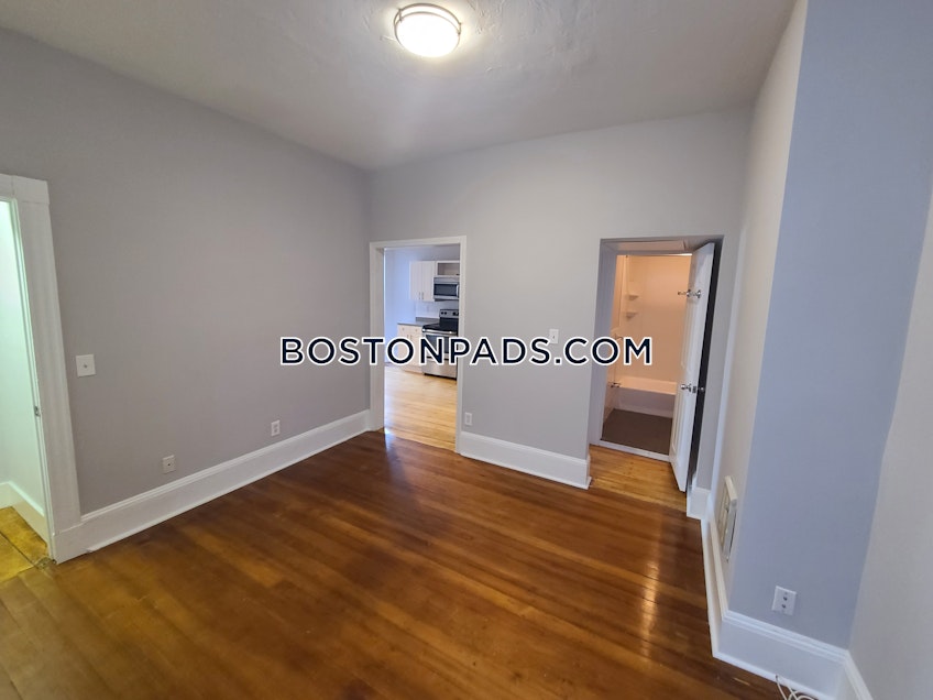 Boston - $2,550 /month