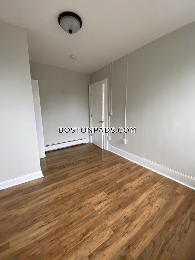 Boston - $4,005 /mo