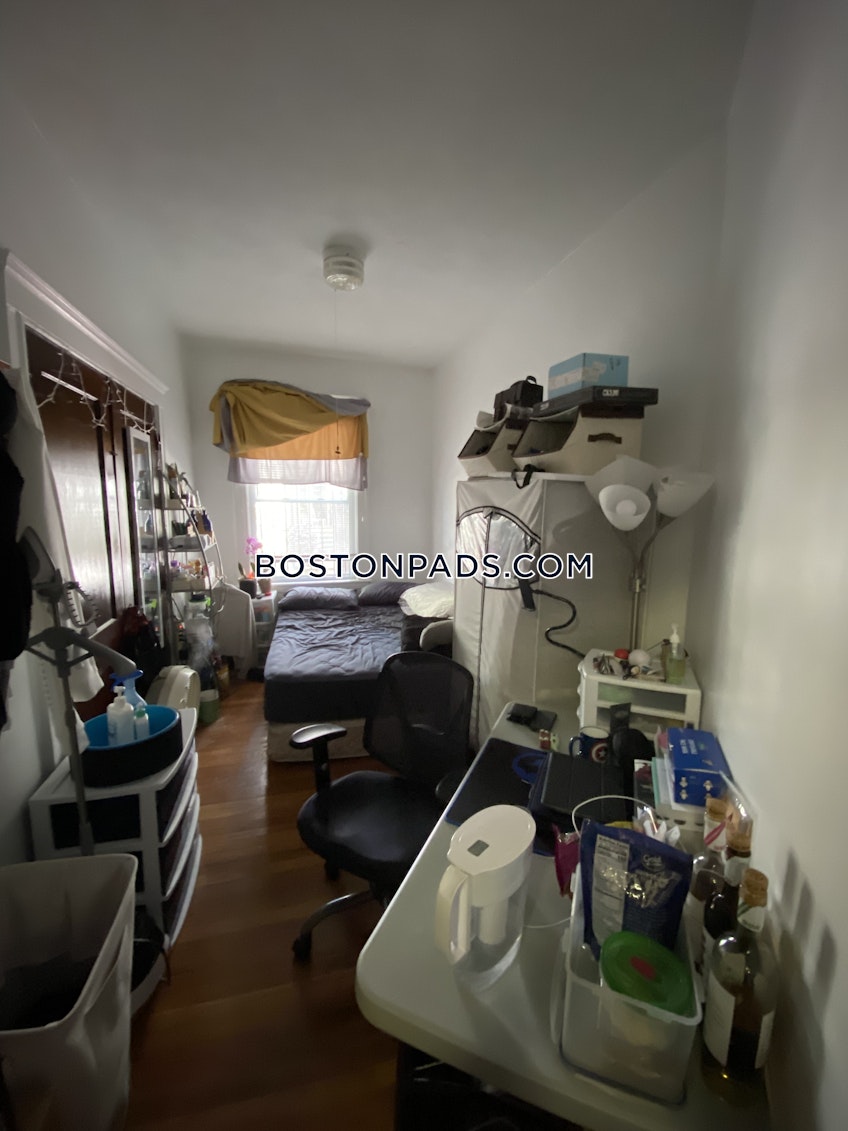 Boston - $2,900 /month