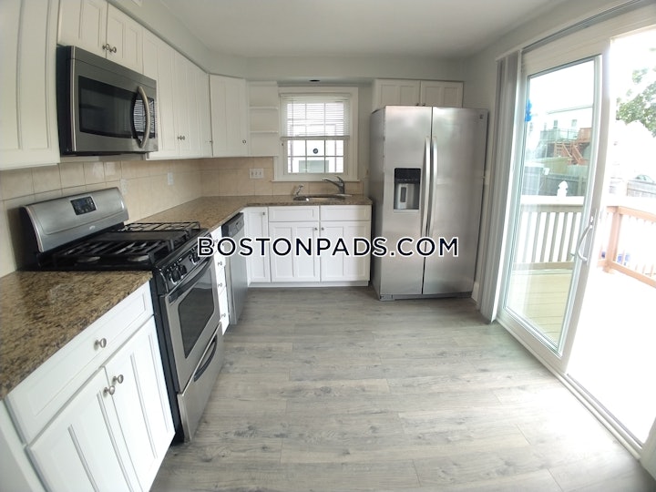 dorchester-modern-spacious-3-bed-2-bath-duplex-in-dorchester-boston-3570-4309010 