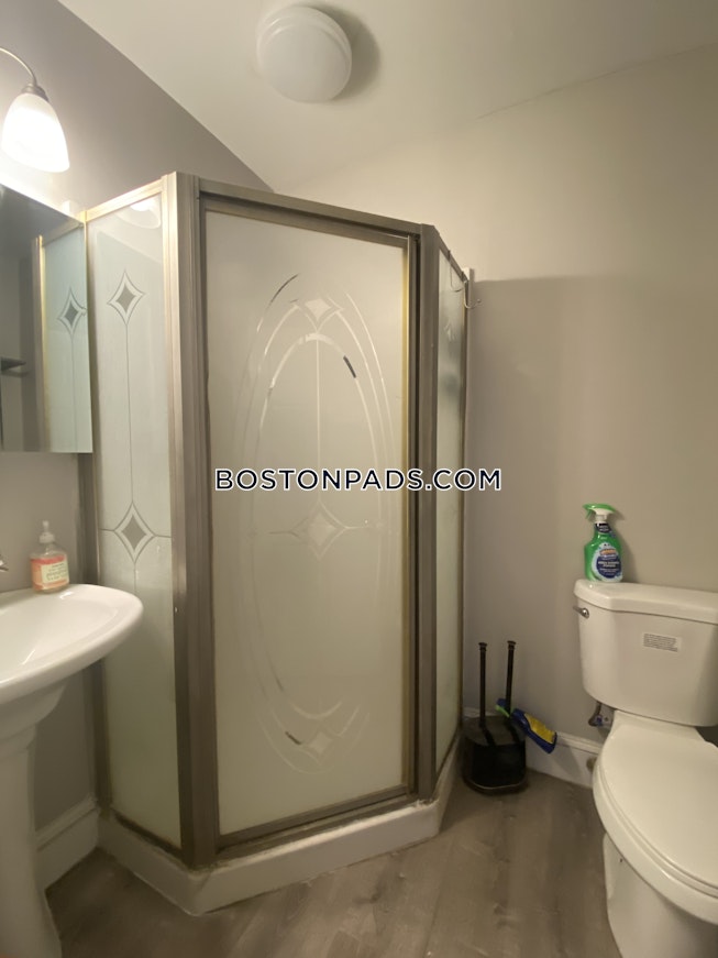 Boston - $4,200 /mo