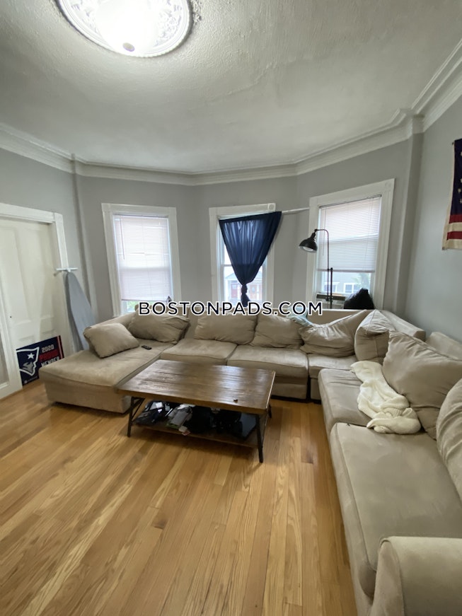 Boston - $4,200 /mo