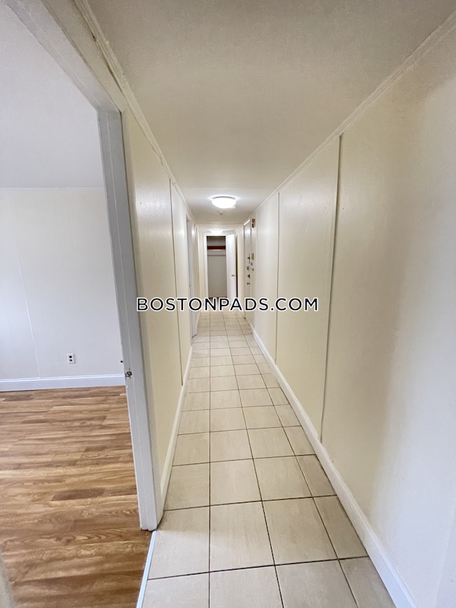 Boston - $2,600 /mo