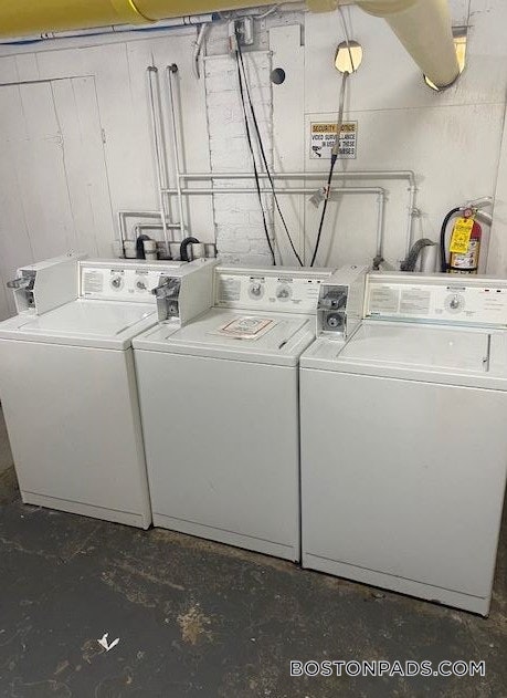 Cambridge - $2,900