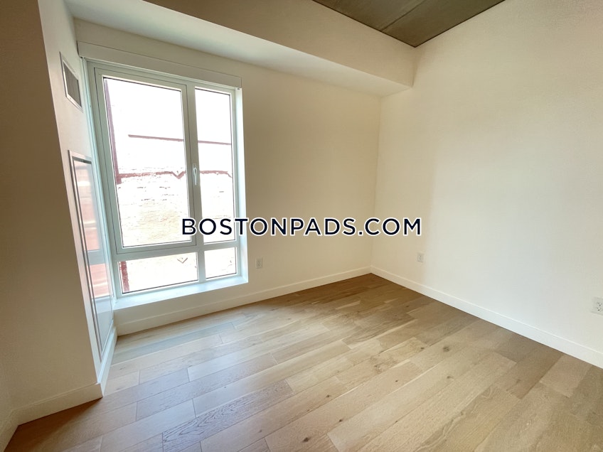 Boston - $4,210 /month
