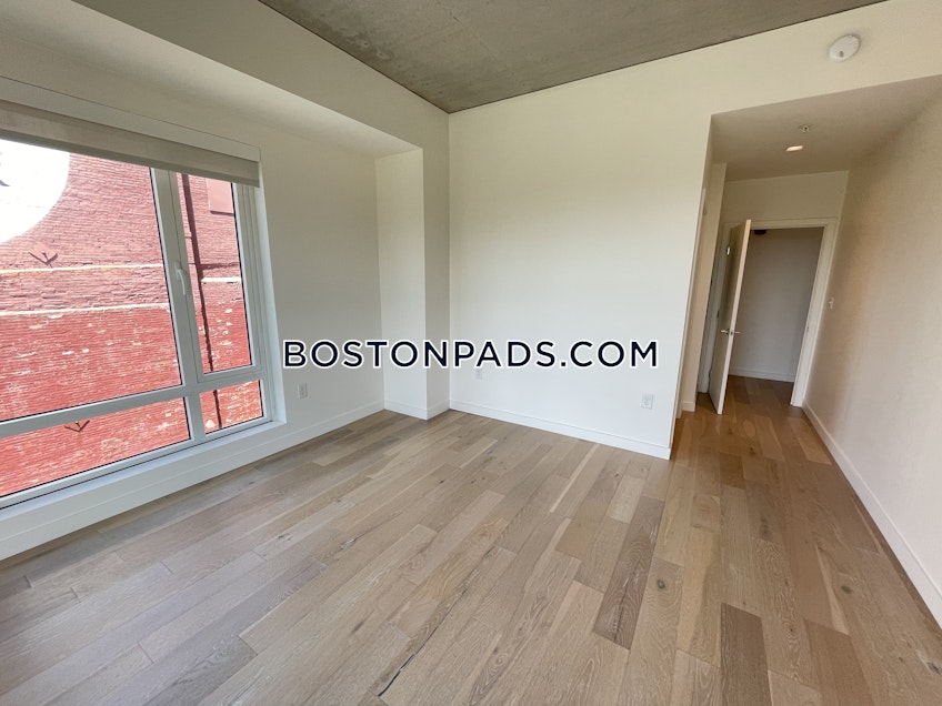 Boston - $4,210 /month